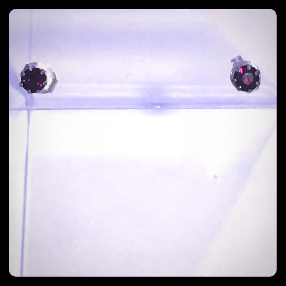 Amethyst studs